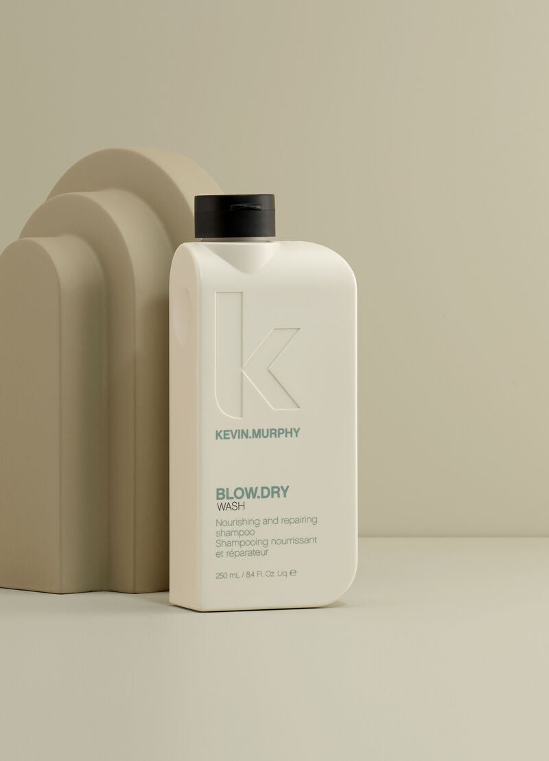 Kevin Murphy BLOW.DRY WASH - Maitinantis ir atkuriamasis šampūnas